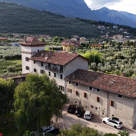 ريفا ديل غاردا Residence La Colombera المظهر الخارجي الصورة