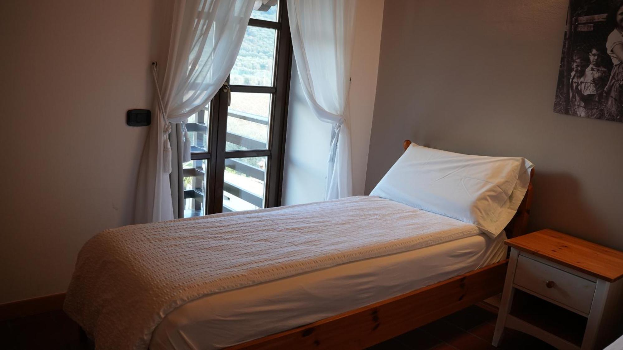 ريفا ديل غاردا Residence La Colombera الغرفة الصورة