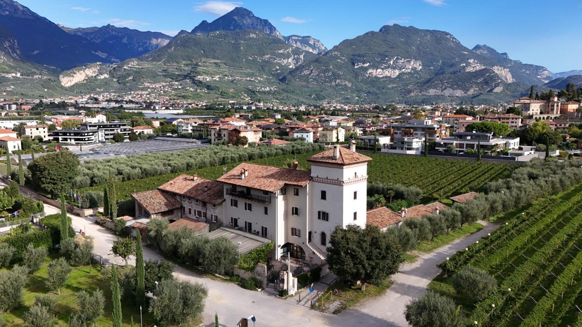 ريفا ديل غاردا Residence La Colombera المظهر الخارجي الصورة