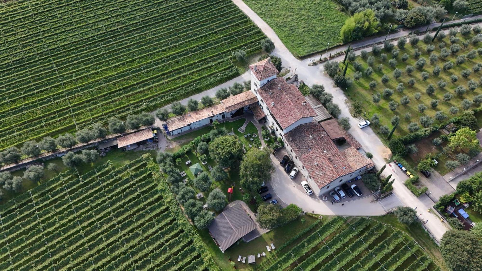 ريفا ديل غاردا Residence La Colombera المظهر الخارجي الصورة