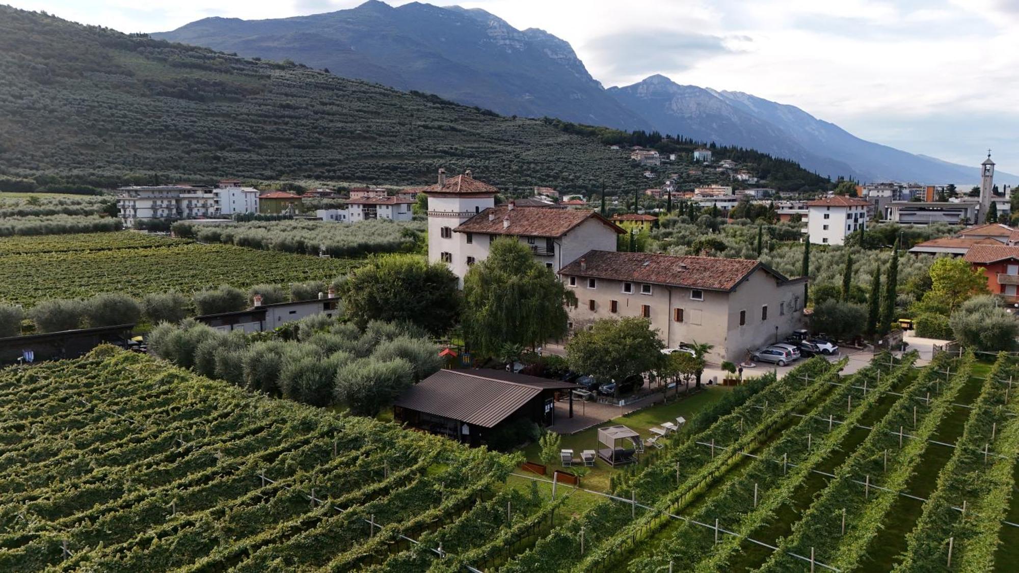ريفا ديل غاردا Residence La Colombera المظهر الخارجي الصورة
